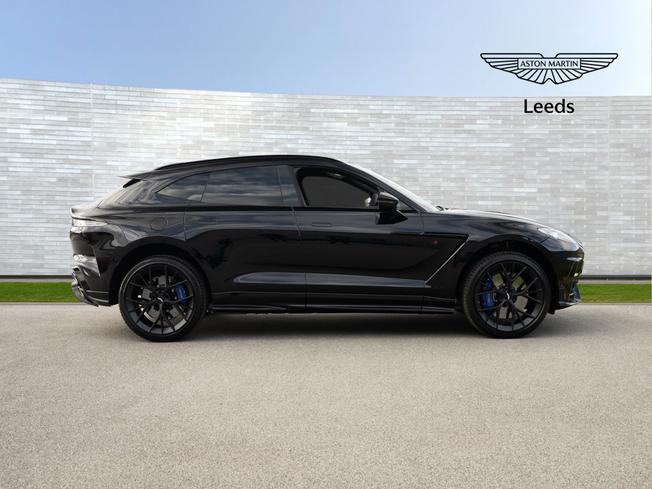 ASTON MARTIN Dbx Photo 36