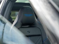 ASTON MARTIN Dbx Photo 5