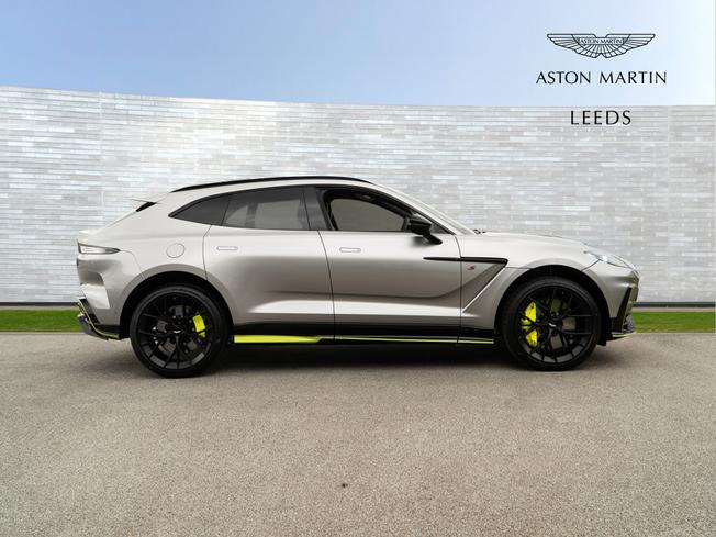 ASTON MARTIN Dbx Photo 38