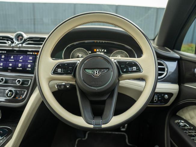 BENTLEY Bentayga Photo 17