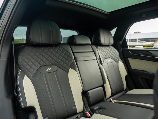 BENTLEY Bentayga Photo 21