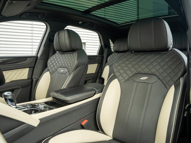 BENTLEY Bentayga Photo 22