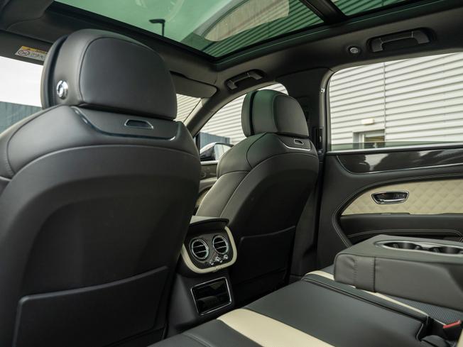 BENTLEY Bentayga Photo 26