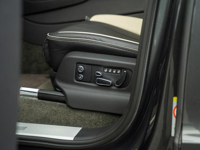 BENTLEY Bentayga Photo 27