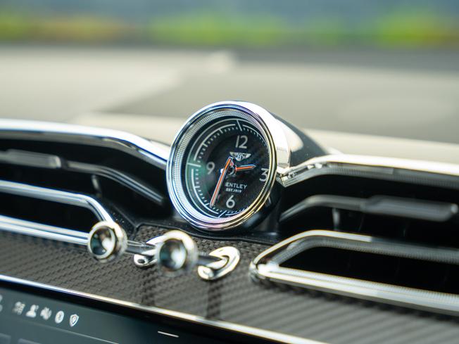 BENTLEY Bentayga Photo 37