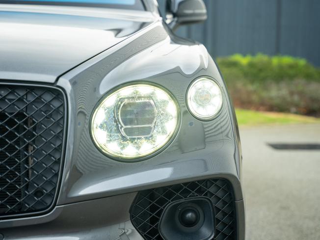BENTLEY Bentayga Photo 45