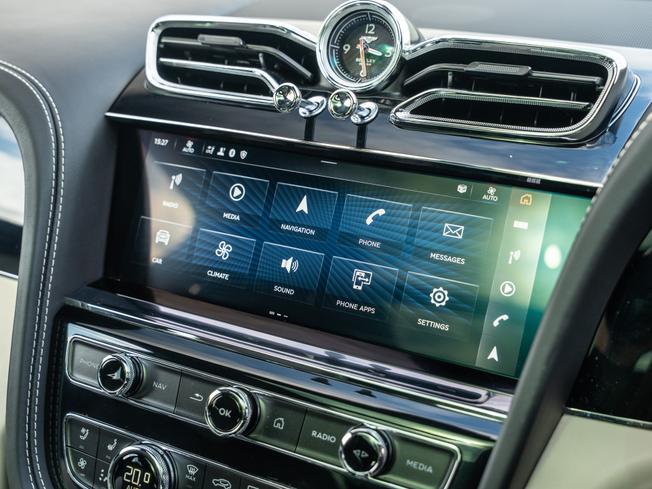 BENTLEY Bentayga Photo 10