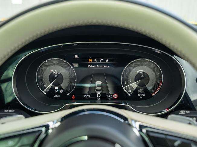 BENTLEY Bentayga Photo 18