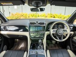 BENTLEY Bentayga Photo 4
