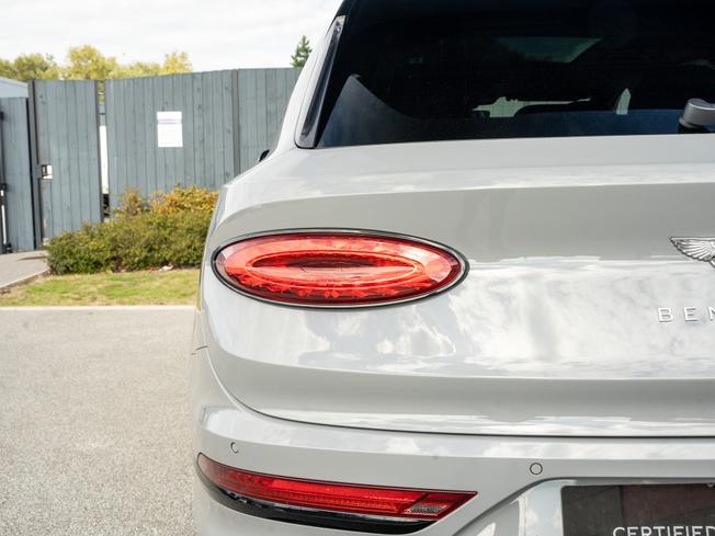 BENTLEY Bentayga Photo 40
