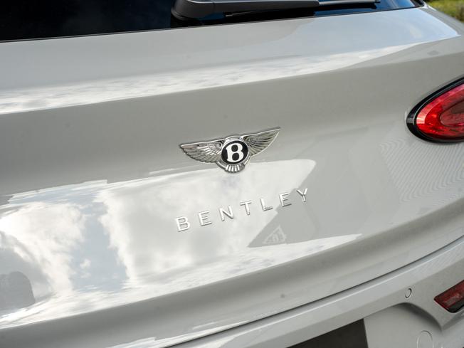 BENTLEY Bentayga Photo 8