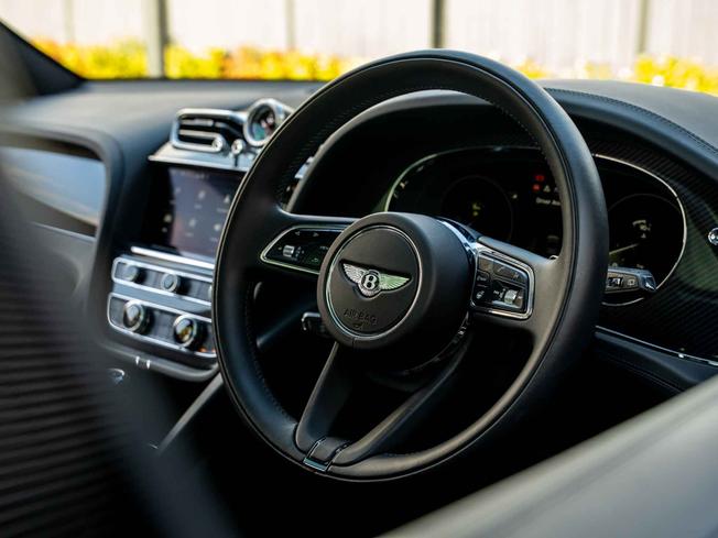 BENTLEY Bentayga Photo 17
