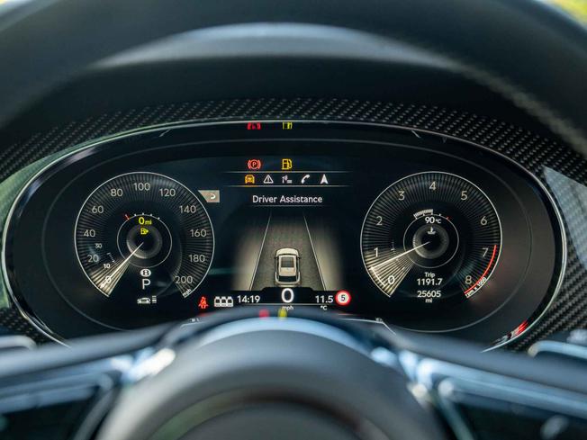 BENTLEY Bentayga Photo 18