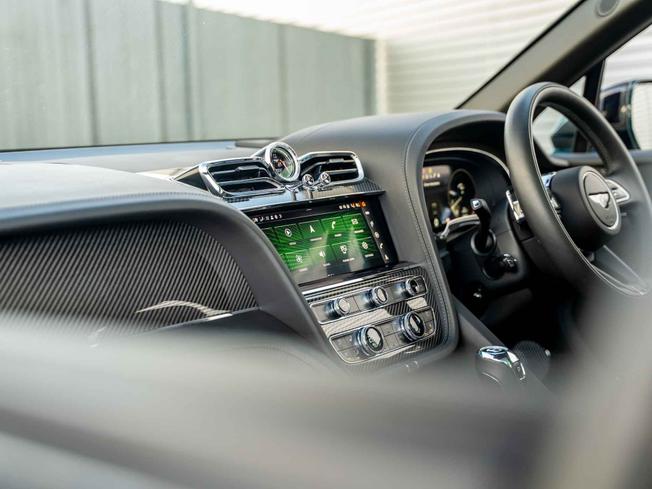 BENTLEY Bentayga Photo 2