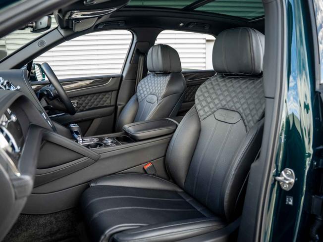 BENTLEY Bentayga Photo 21