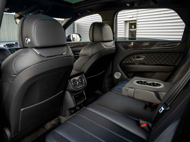 BENTLEY Bentayga Photo 22