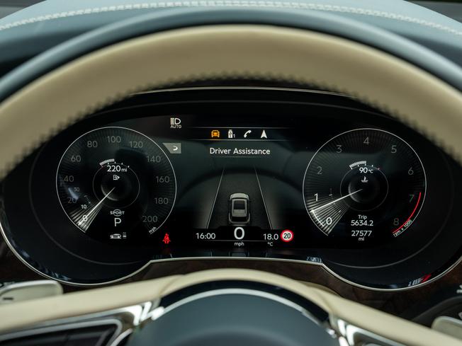 BENTLEY Bentayga Photo 17