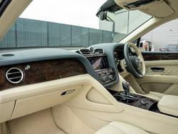 BENTLEY Bentayga Photo 2
