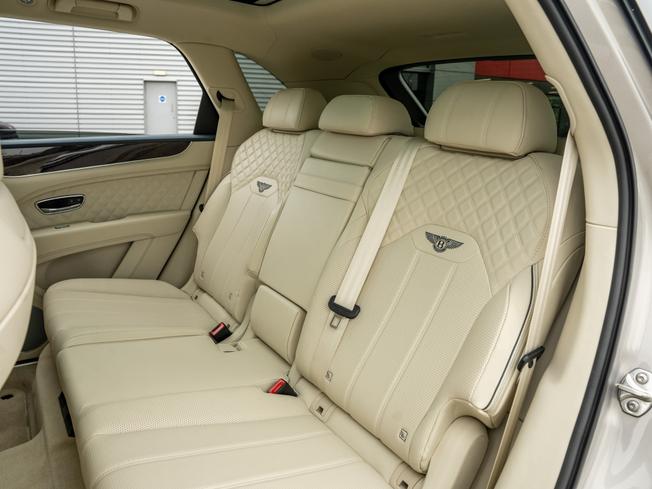 BENTLEY Bentayga Photo 24