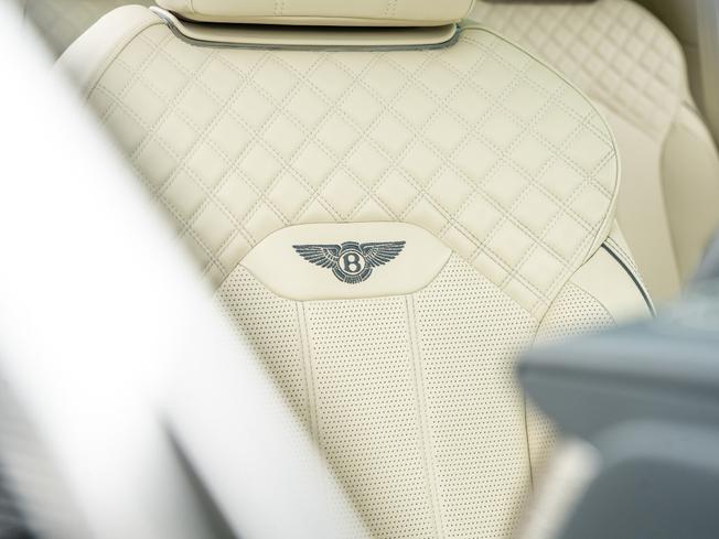 BENTLEY Bentayga Photo 28
