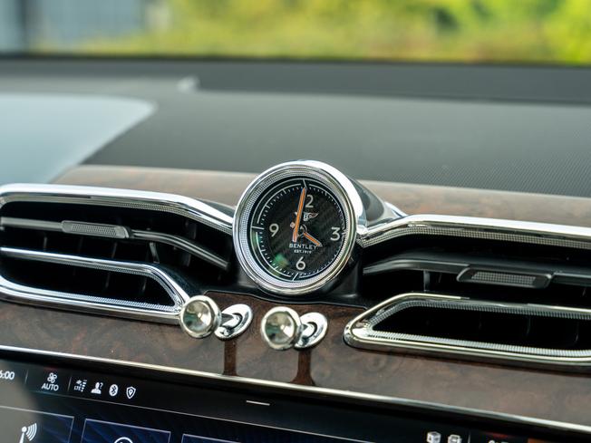 BENTLEY Bentayga Photo 38