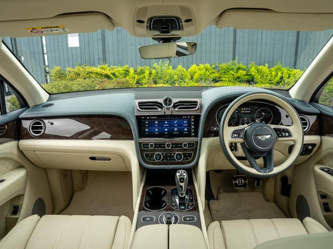 BENTLEY Bentayga Photo 4