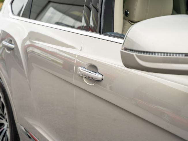 BENTLEY Bentayga Photo 40