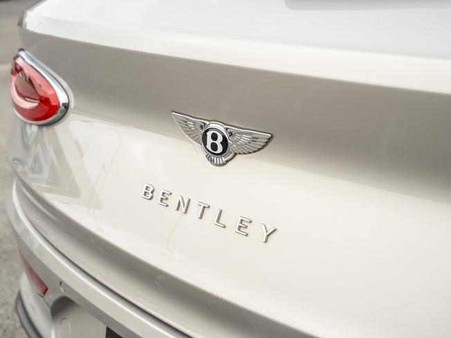 BENTLEY Bentayga Photo 8