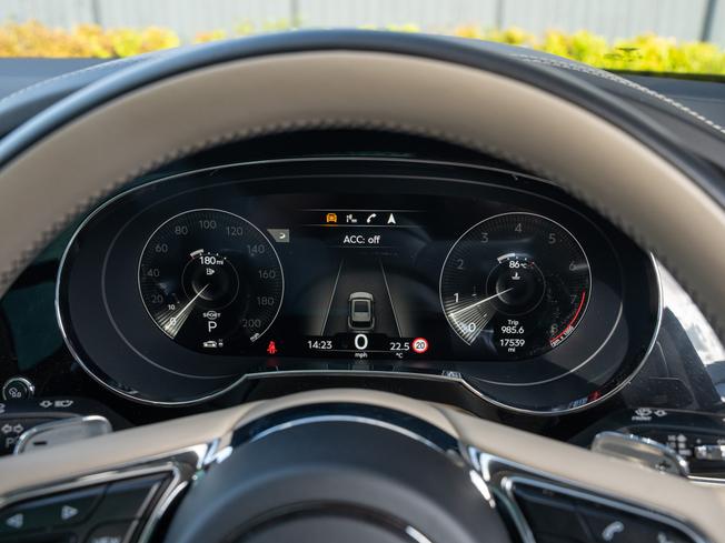 BENTLEY Bentayga Photo 18