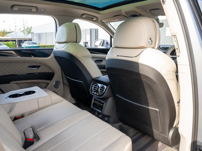 BENTLEY Bentayga Photo 29