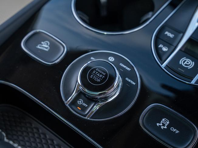 BENTLEY Bentayga Photo 35