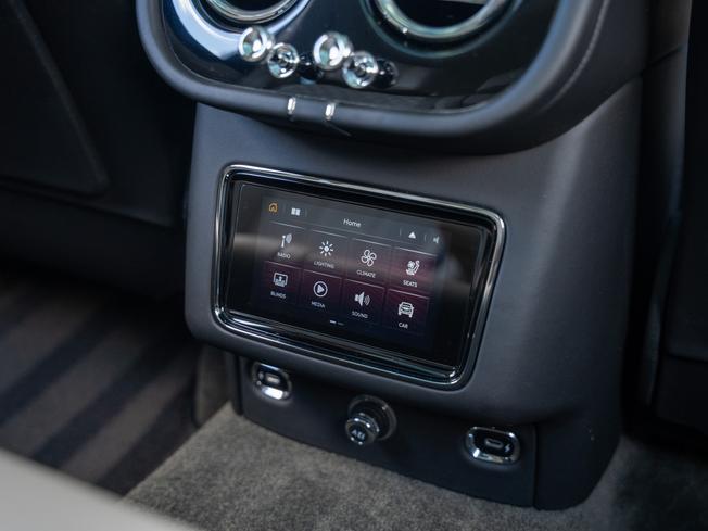 BENTLEY Bentayga Photo 36