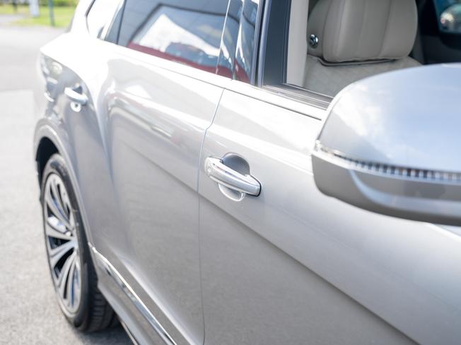 BENTLEY Bentayga Photo 42