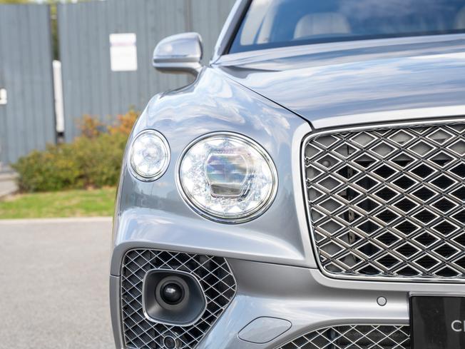 BENTLEY Bentayga Photo 43