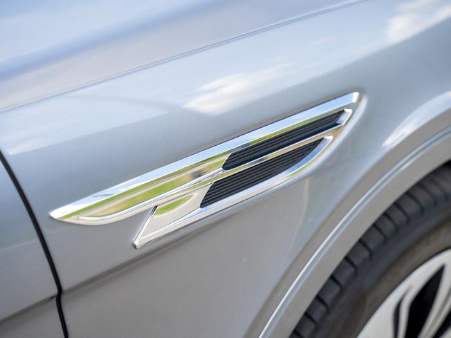 BENTLEY Bentayga Photo 9