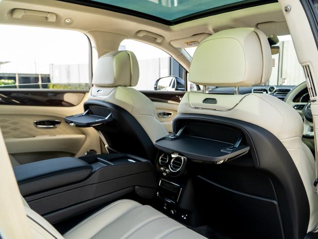 BENTLEY Bentayga Photo 26
