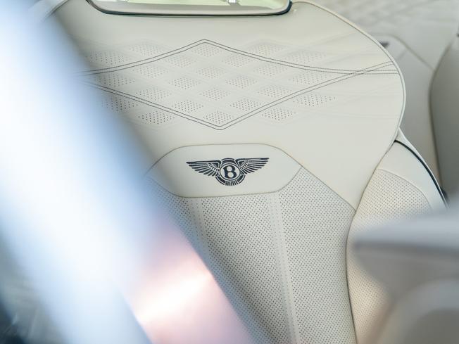 BENTLEY Bentayga Photo 27