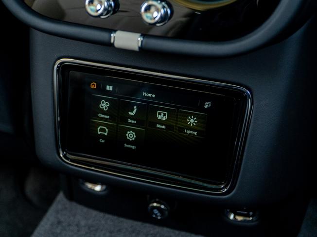 BENTLEY Bentayga Photo 28