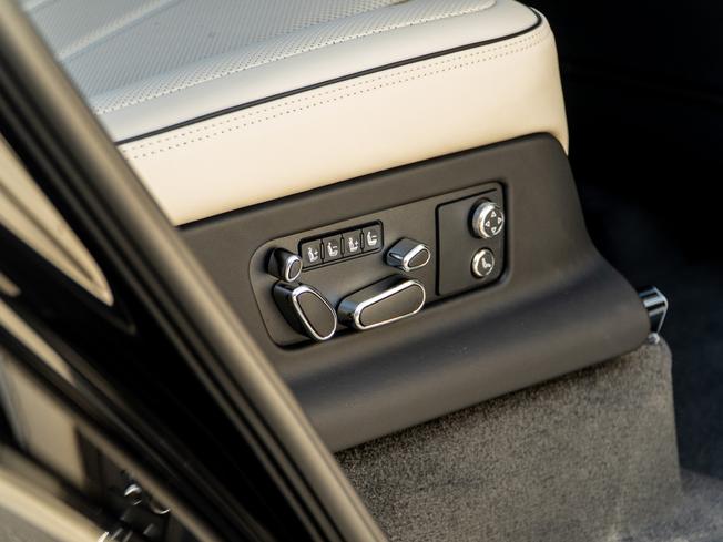 BENTLEY Bentayga Photo 37
