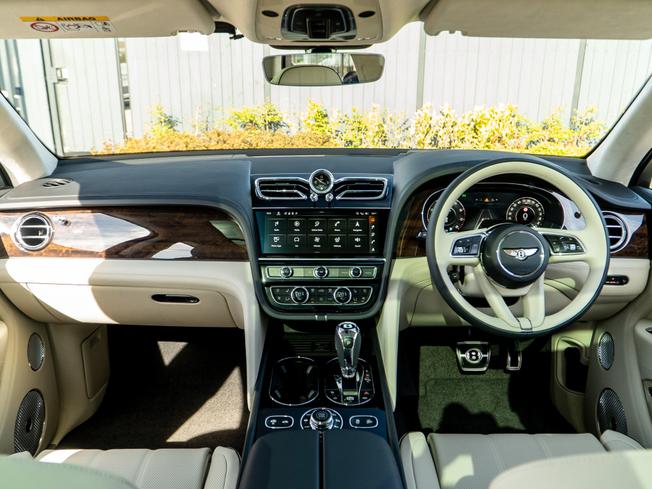BENTLEY Bentayga Photo 4
