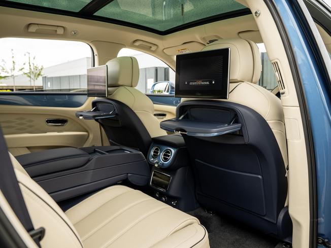 BENTLEY Bentayga Photo 22