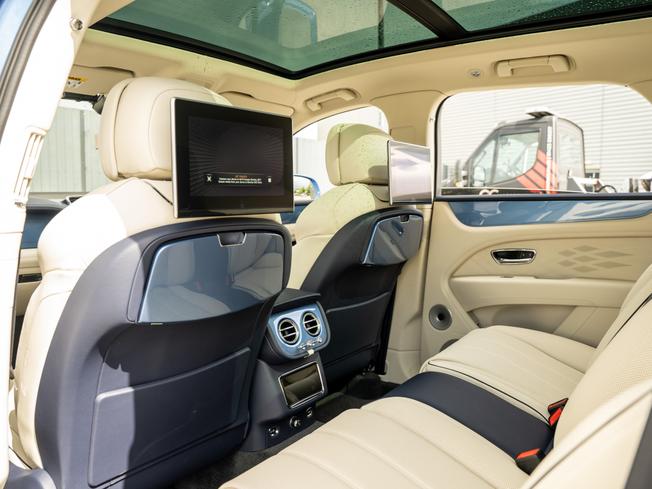 BENTLEY Bentayga Photo 25