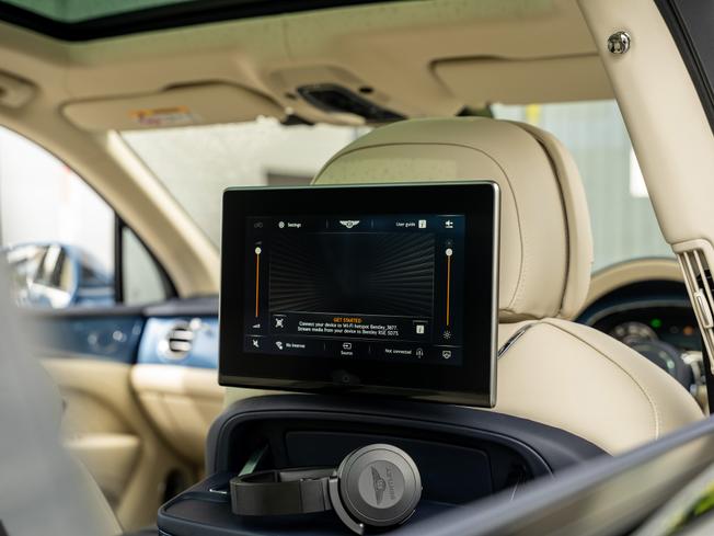BENTLEY Bentayga Photo 28