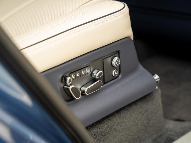 BENTLEY Bentayga Photo 29