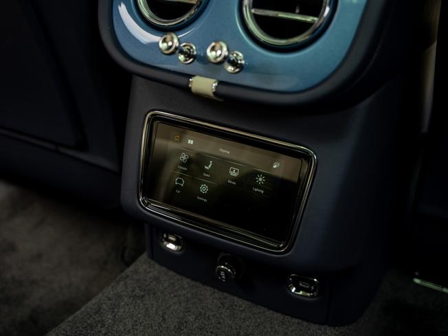 BENTLEY Bentayga Photo 33