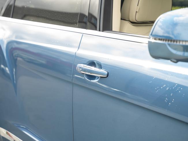 BENTLEY Bentayga Photo 9