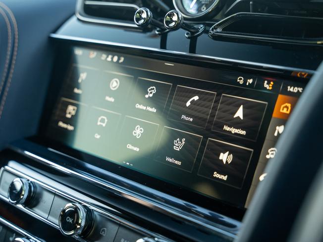 BENTLEY BENTAYGA Photo 10
