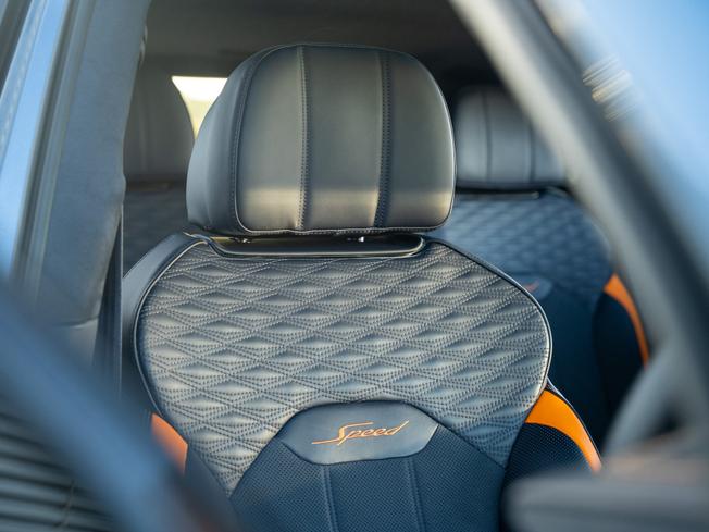 BENTLEY BENTAYGA Photo 20