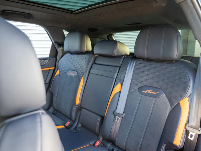 BENTLEY BENTAYGA Photo 24