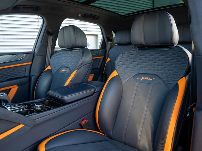 BENTLEY BENTAYGA Photo 25
